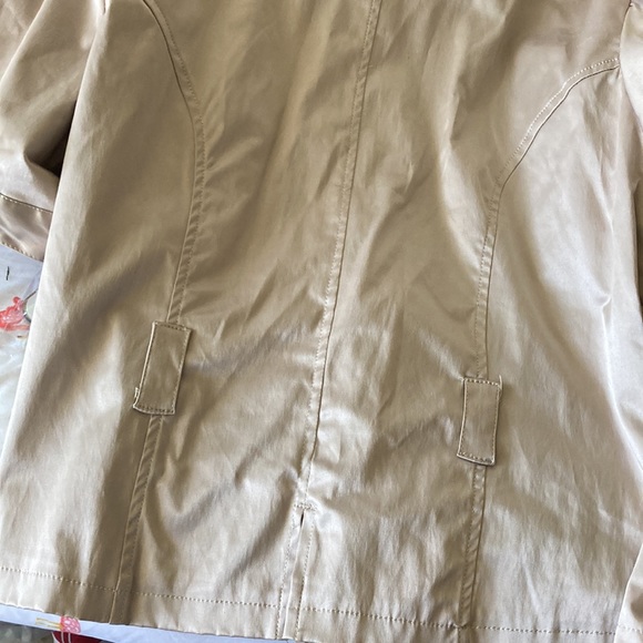 Plus Size Jacket - Picture 5 of 5